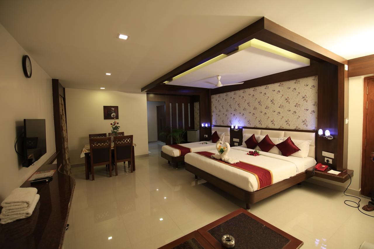 فندق Kānādukāttānفي  Kr Residency المظهر الخارجي الصورة
