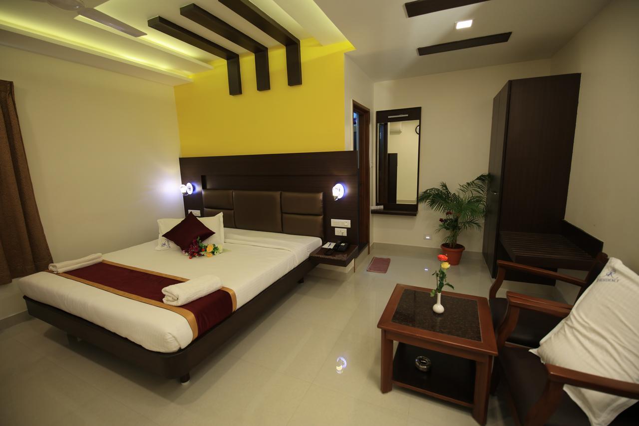 فندق Kānādukāttānفي  Kr Residency المظهر الخارجي الصورة