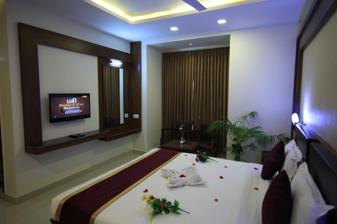 فندق Kānādukāttānفي  Kr Residency المظهر الخارجي الصورة